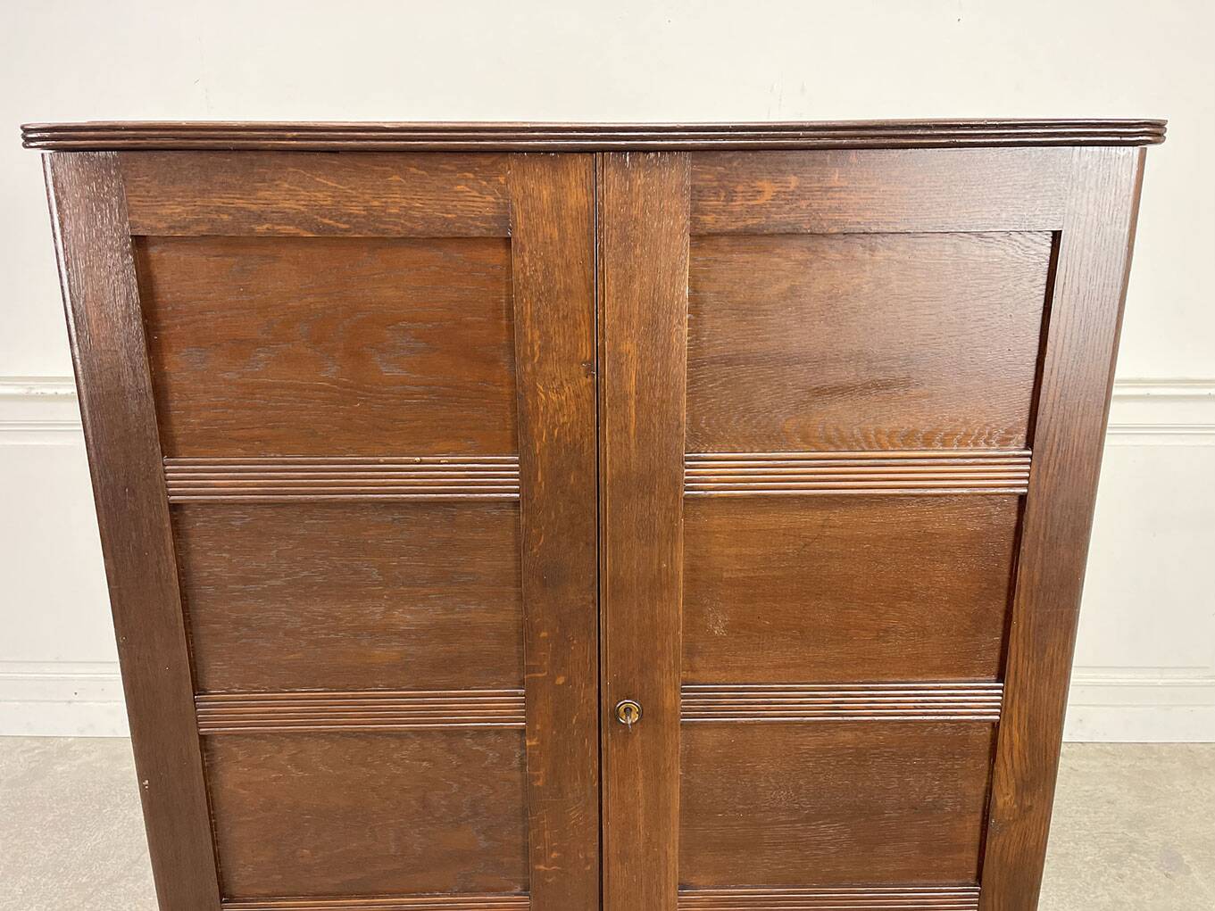 Small 1950s oak wardrobe