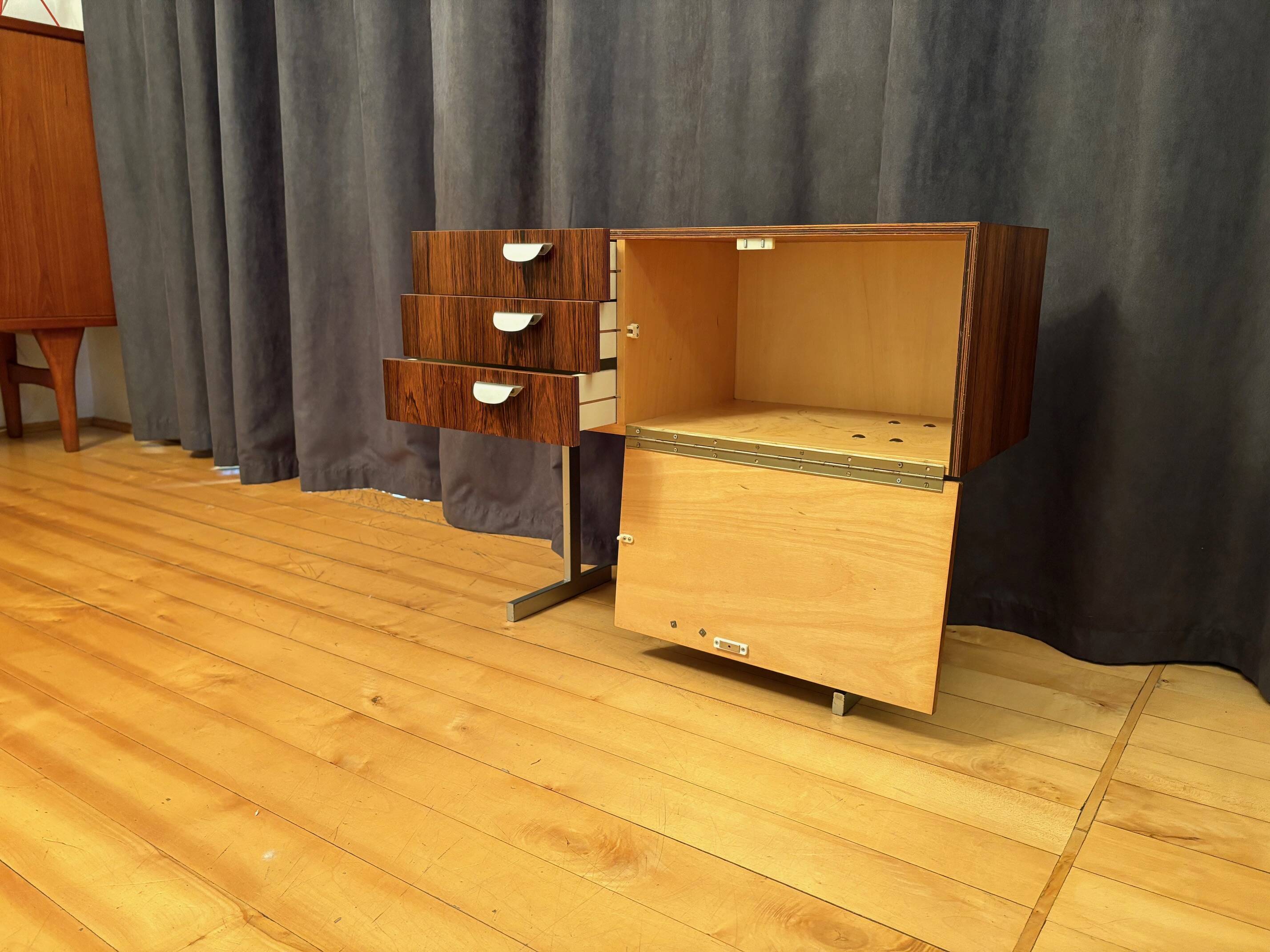 Cabinet, meuble bar, 1960