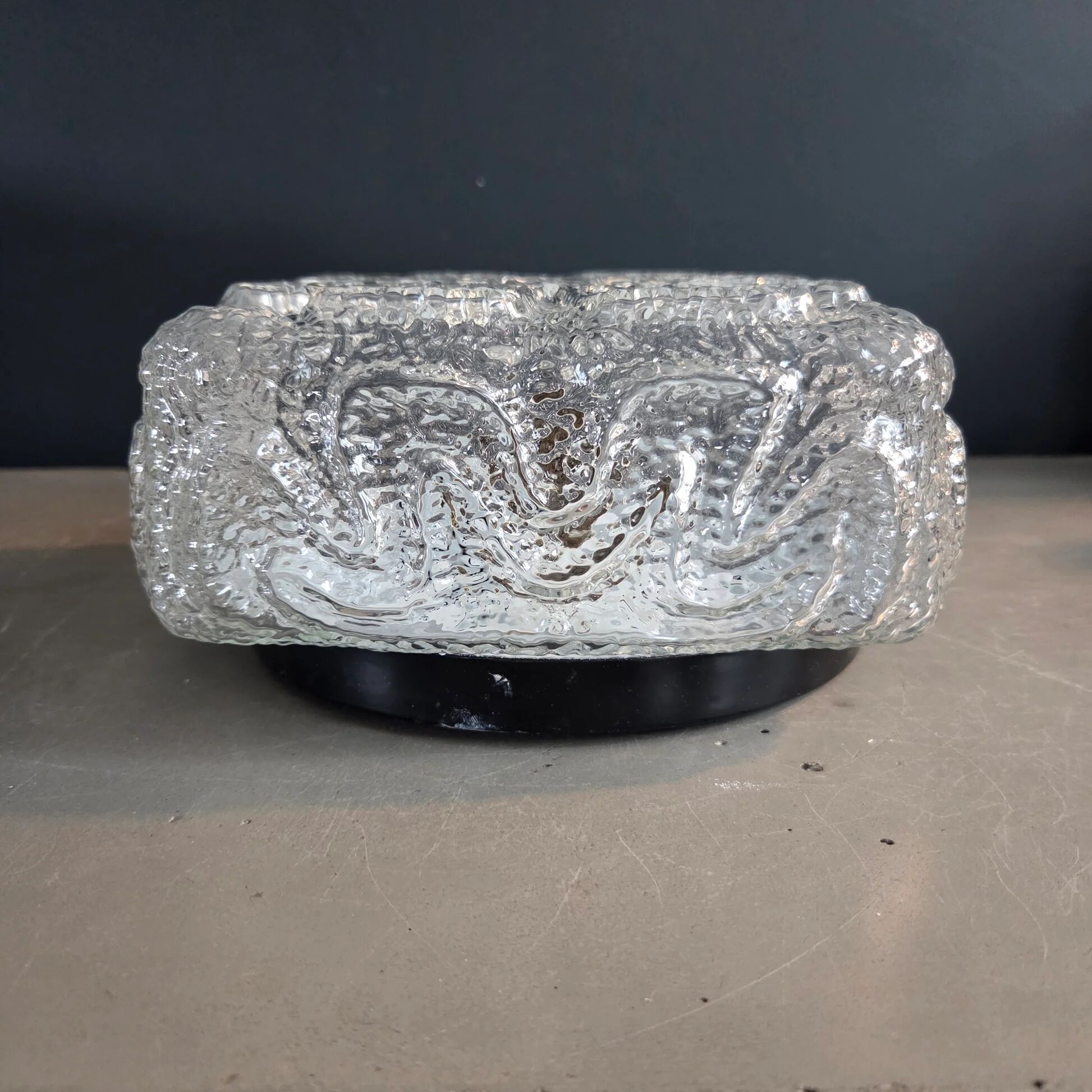 Plafonnier ou applique en verre moulé