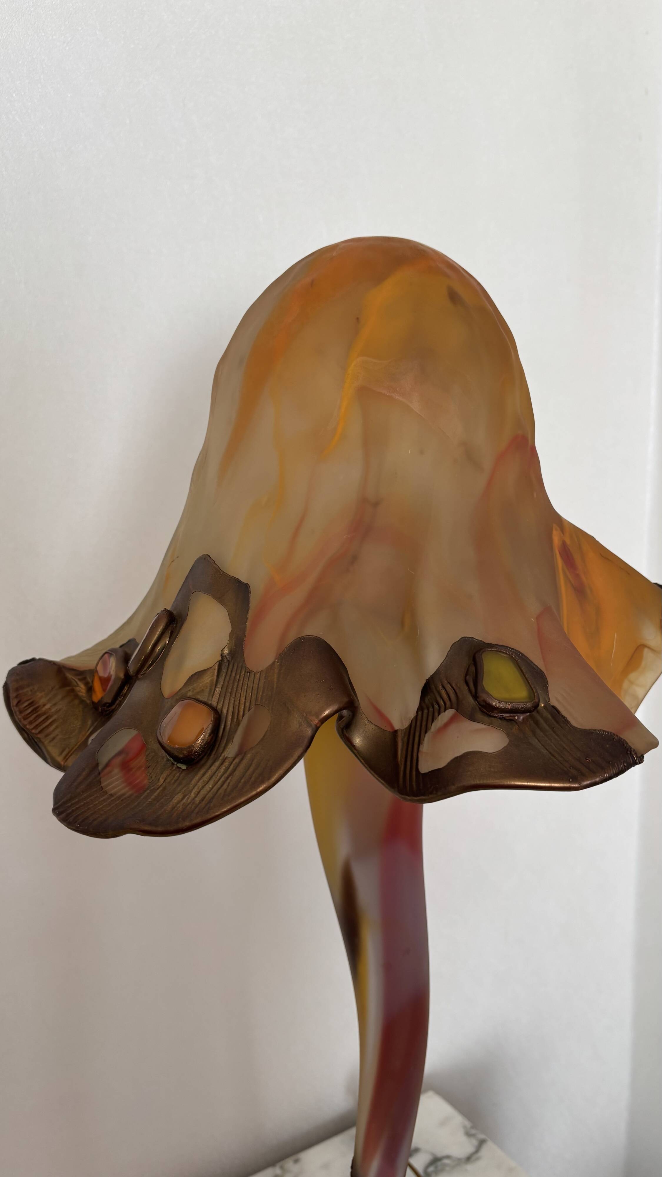 Mushroom-shaped glass paste lamp