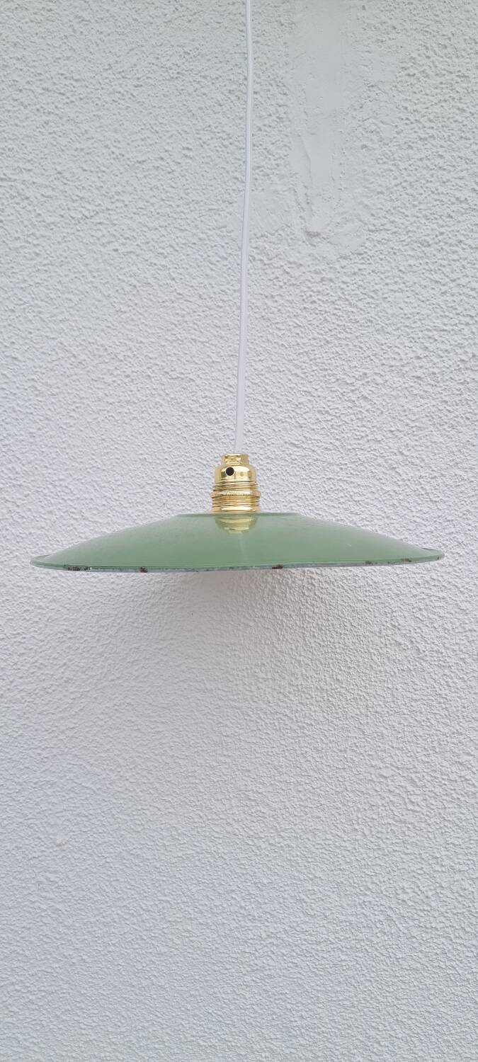 Green enamelled sheet metal suspension