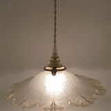 Suspension (spider web decor)