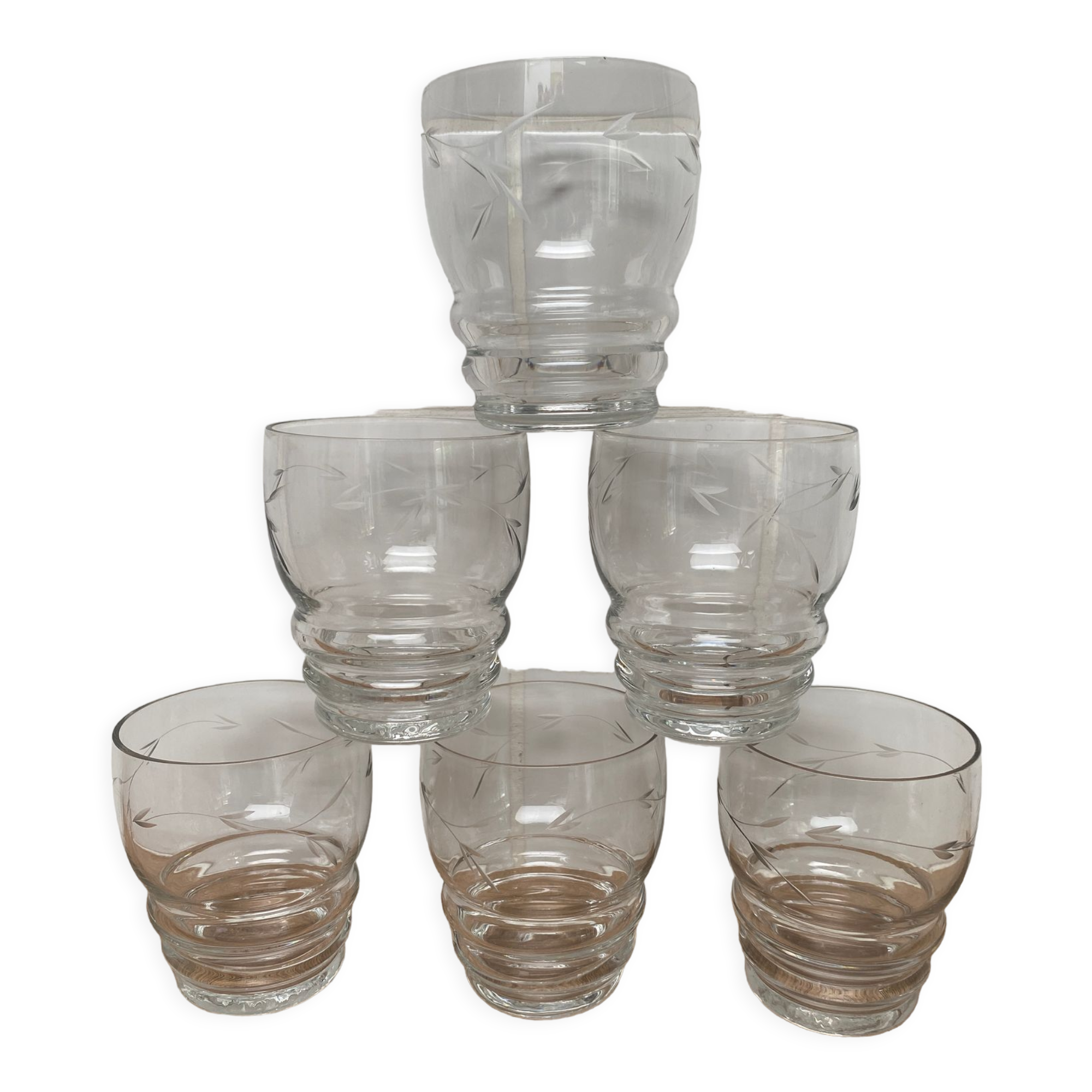 Set of 6 engraved glass wine glasses