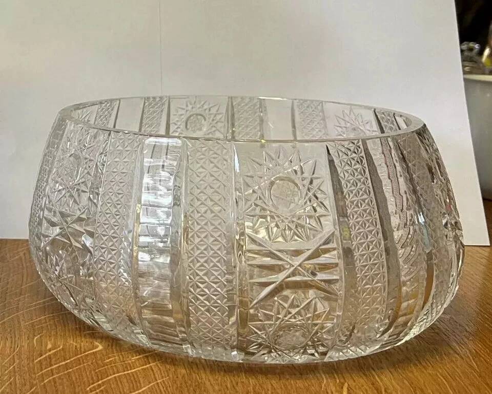 Chiseled crystal cup circa 1970