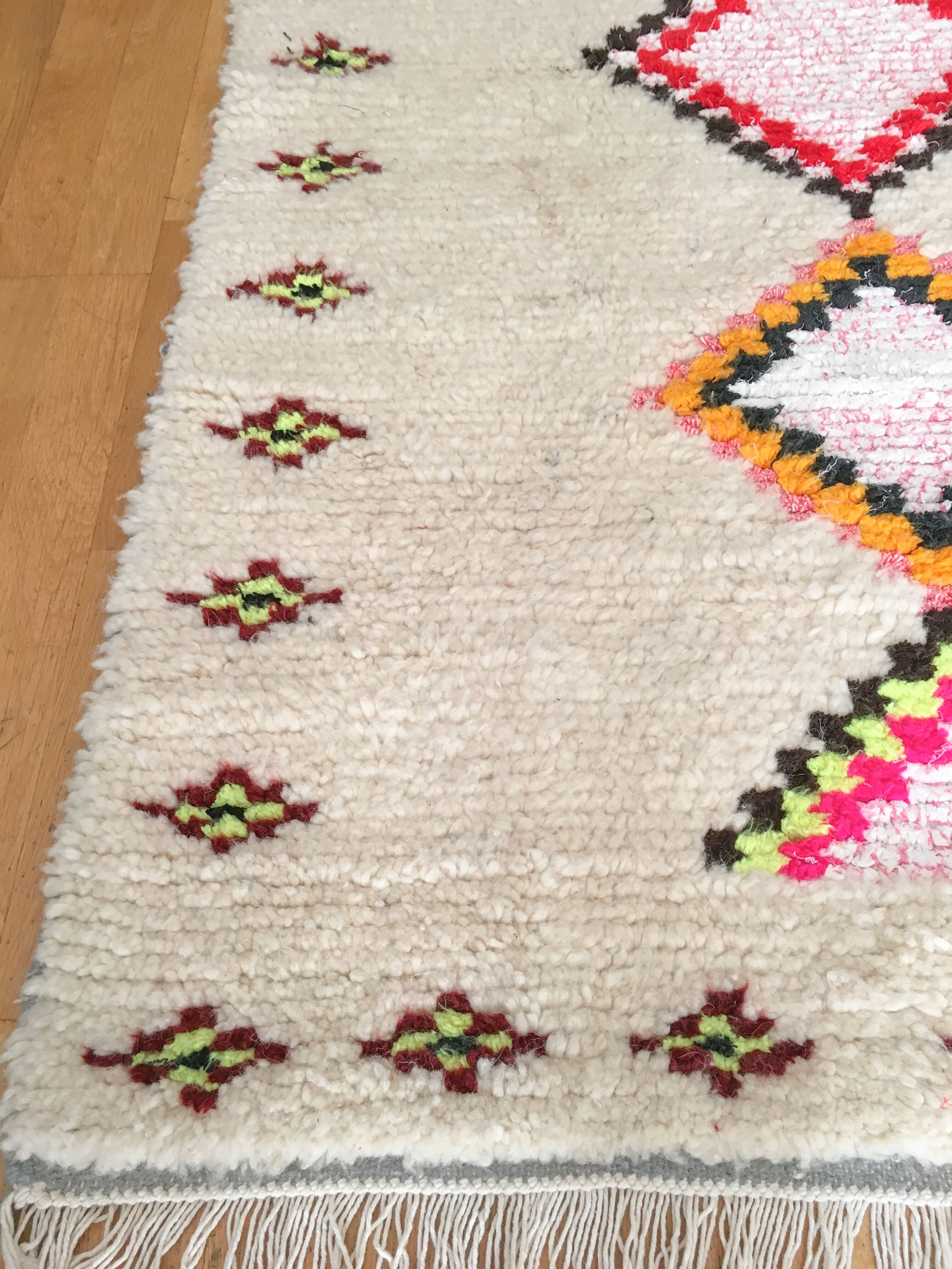 Tapis marocain coloré 151 x 98 cm