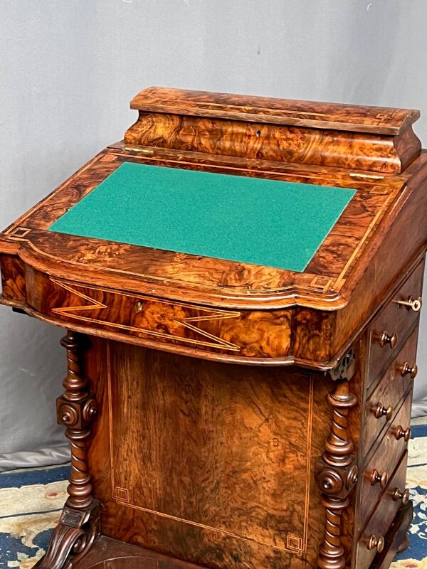 Secrétaire de bureau Victorien de Davenport