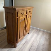 Artisanal buffet in solid oak, traditional assembly.