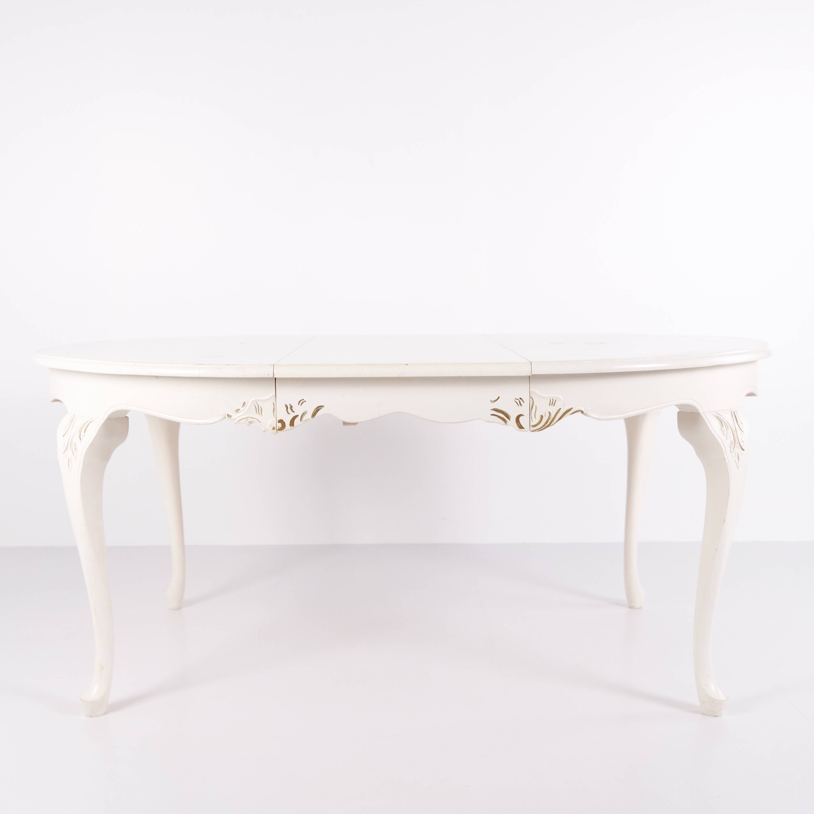 Antique round dining table with extension - Neo Rococo style - white painted with decorative details - 1920s