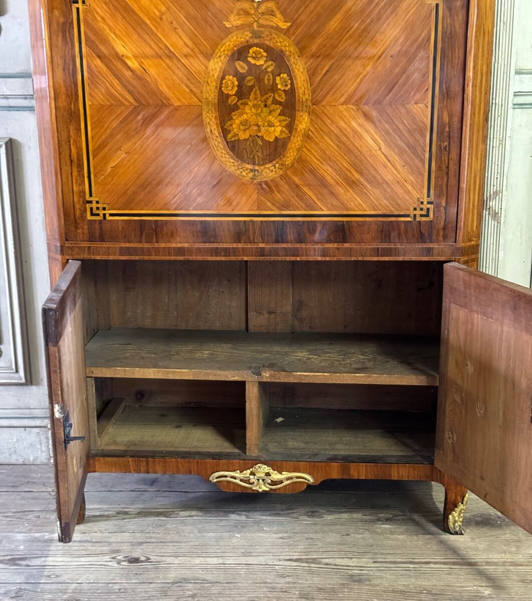 Louis XVI drop-leaf secretary in rosewood and violet wood veneer, 18th century