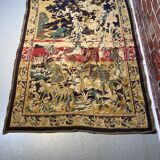 Polychrome tapestry