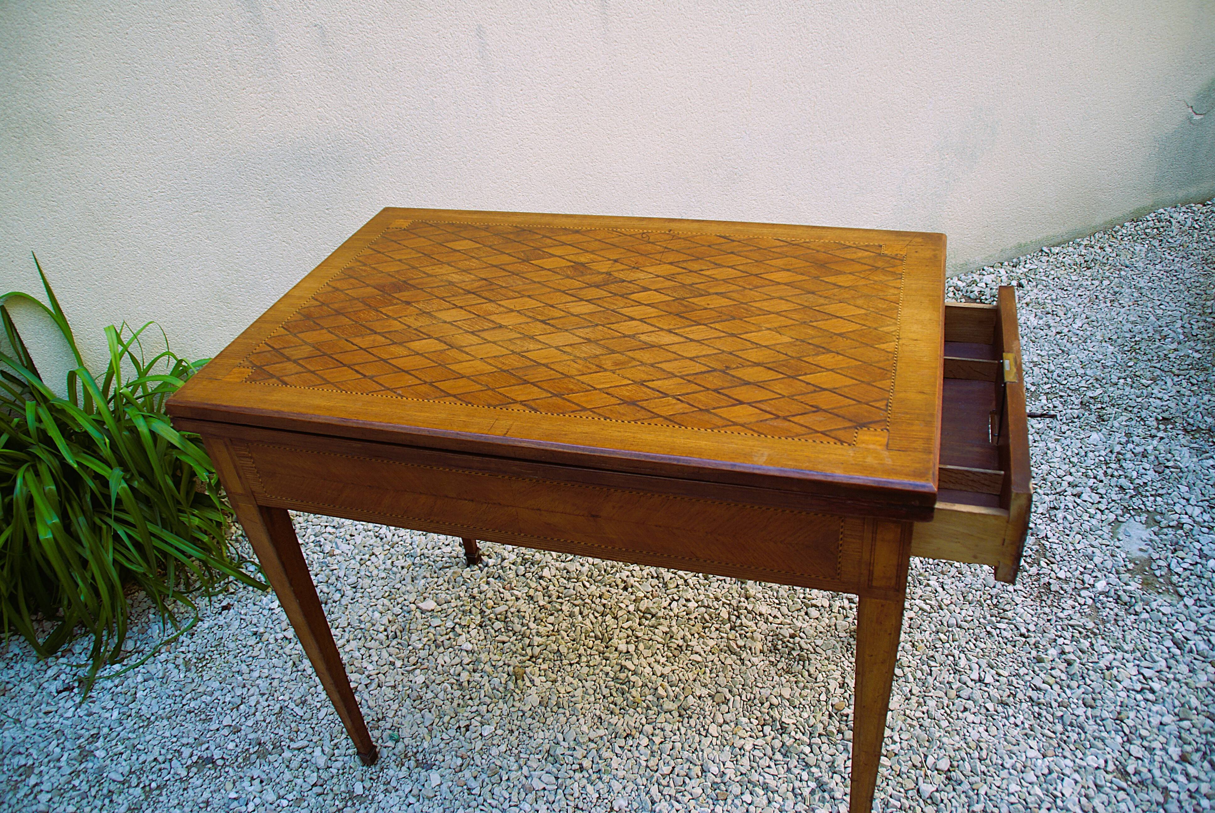"Tric Trac" game table Directoire
