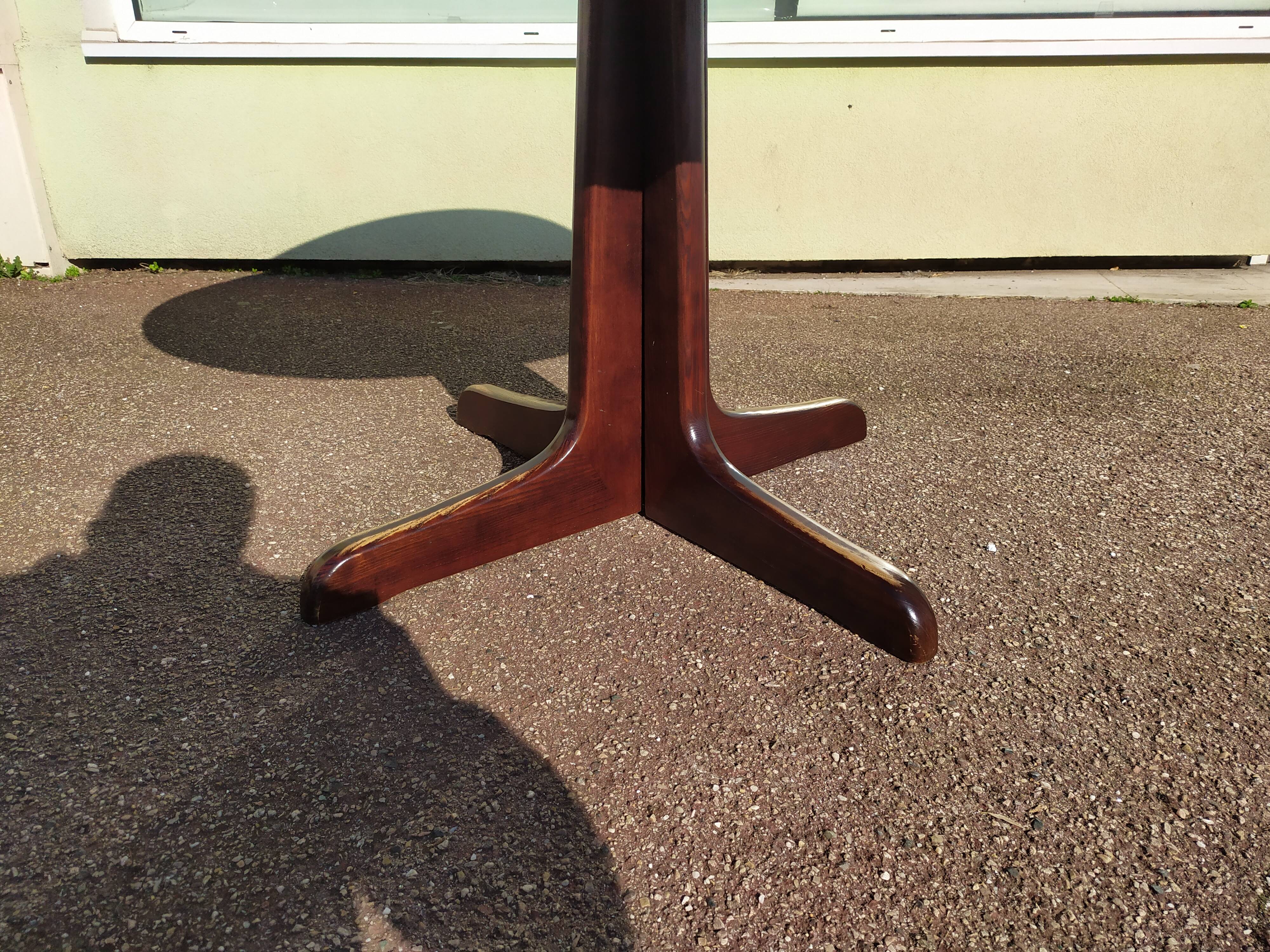 Round extendable wooden table - year 1960 - 110cm to 210cm