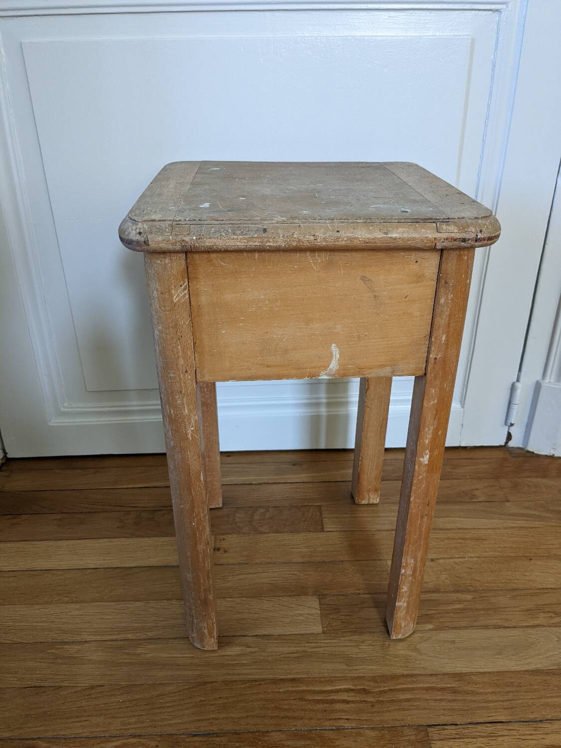 Painter's chest stool