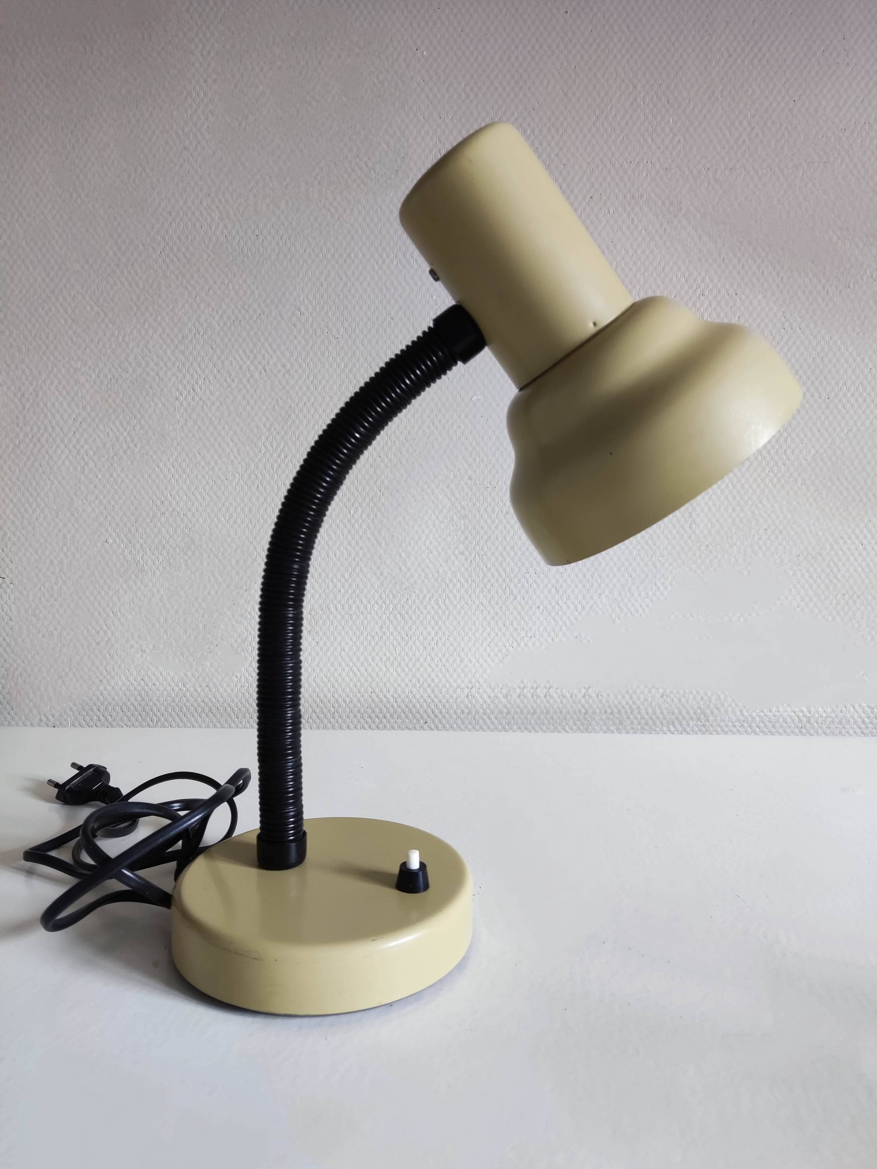 vintage khaki desk lamp