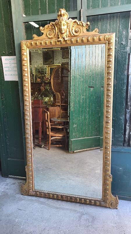LARGE GOLDEN BEVELLED MIRROR WITH HEAD REF JE