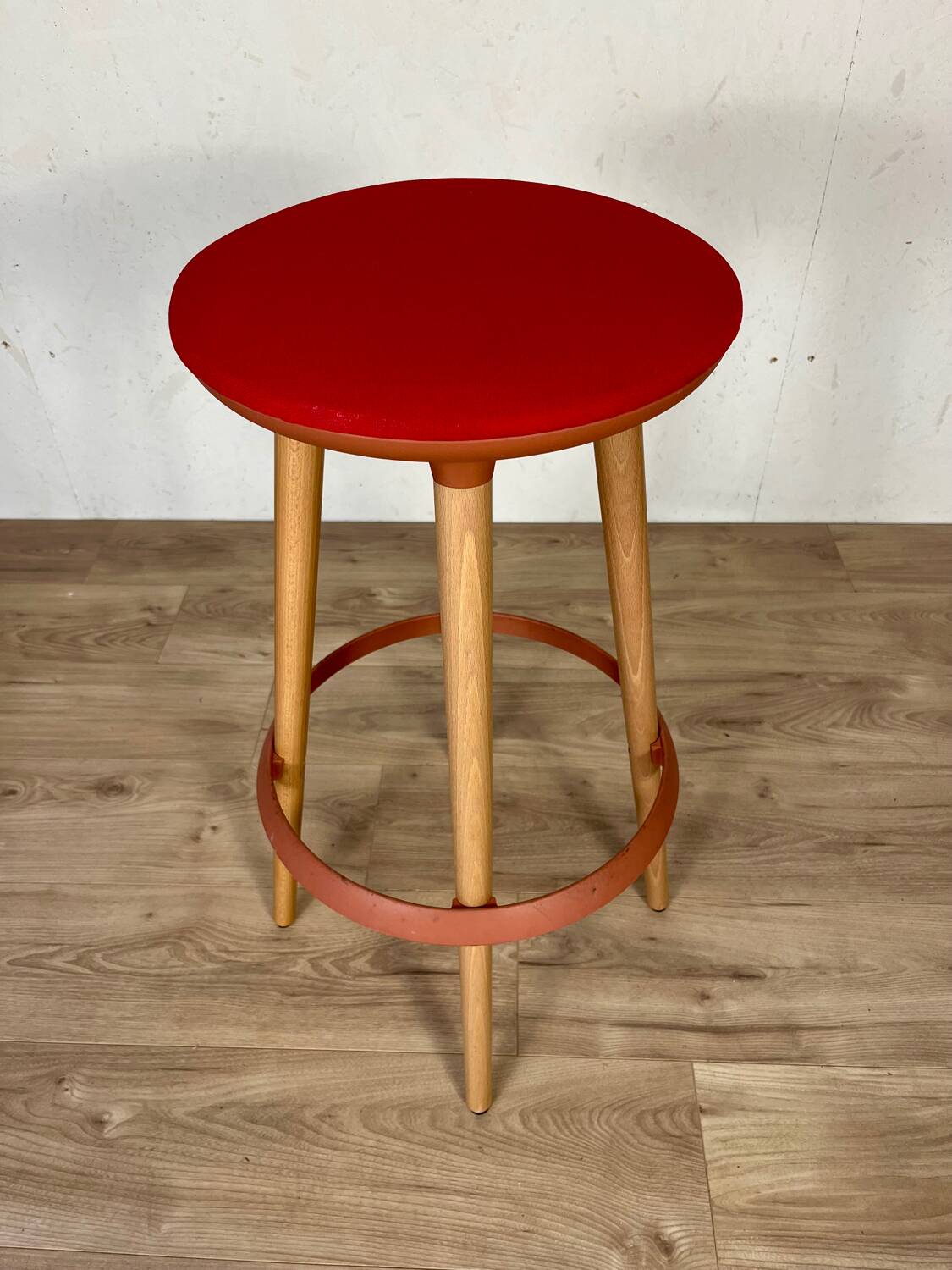 Enea Lottus high stool - Contemporary design - Light wood