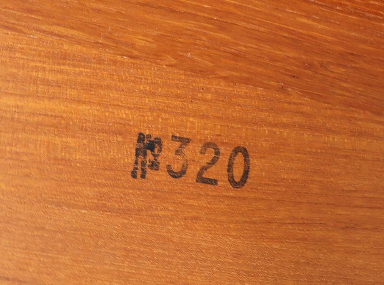 Mid-century extendable dining table/teak table by Glostrup, Denmark, 1960s.