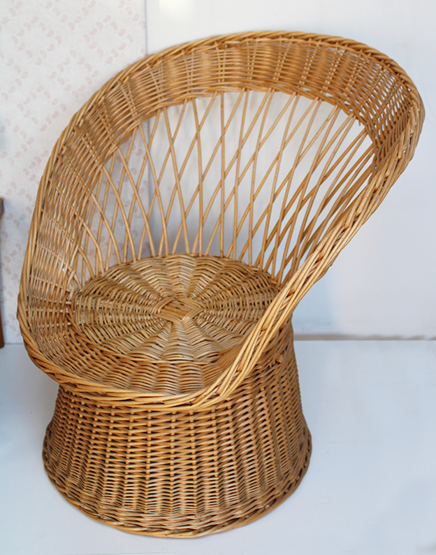 Rattan armchair back fan