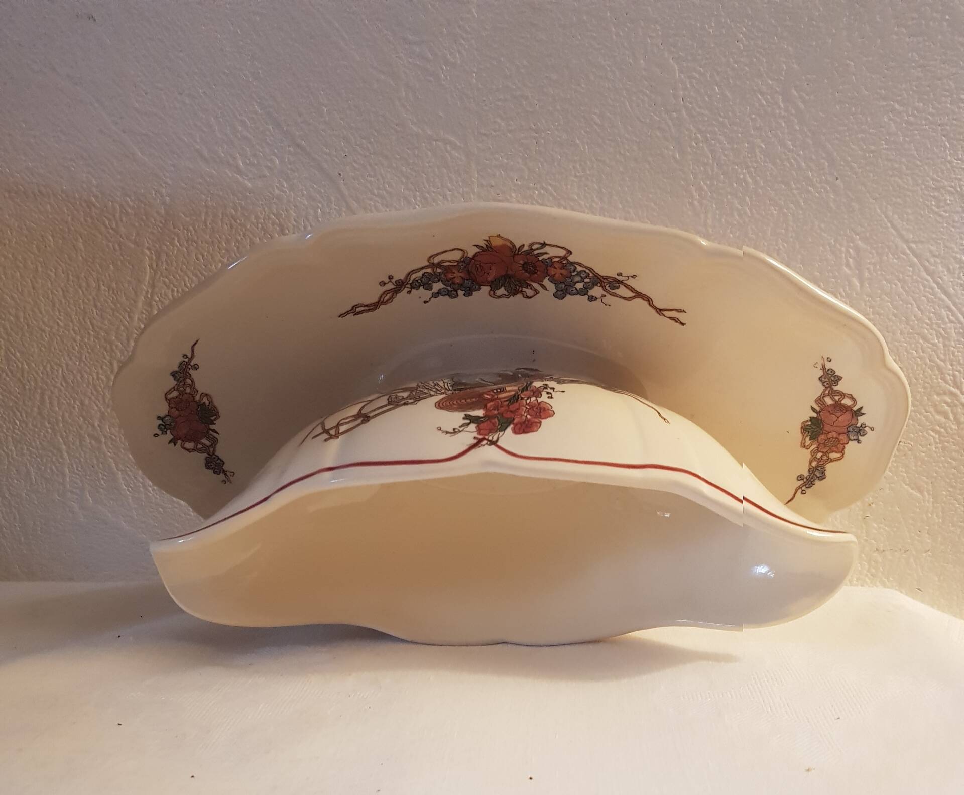 Jolie saucière en Faïence d'Obernai