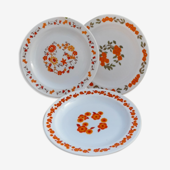 3 assiettes dessert fleurs orange Arcopal, vintage