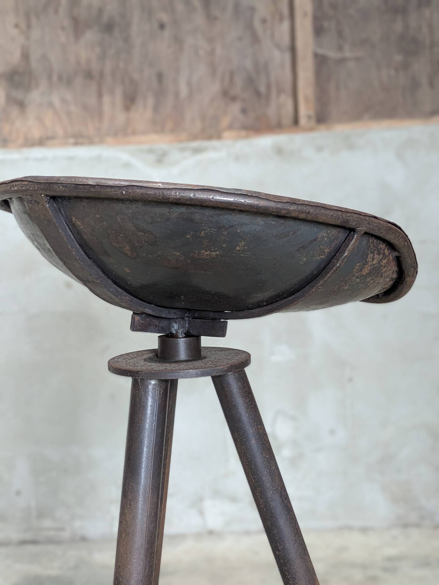 Industrial swivel stool