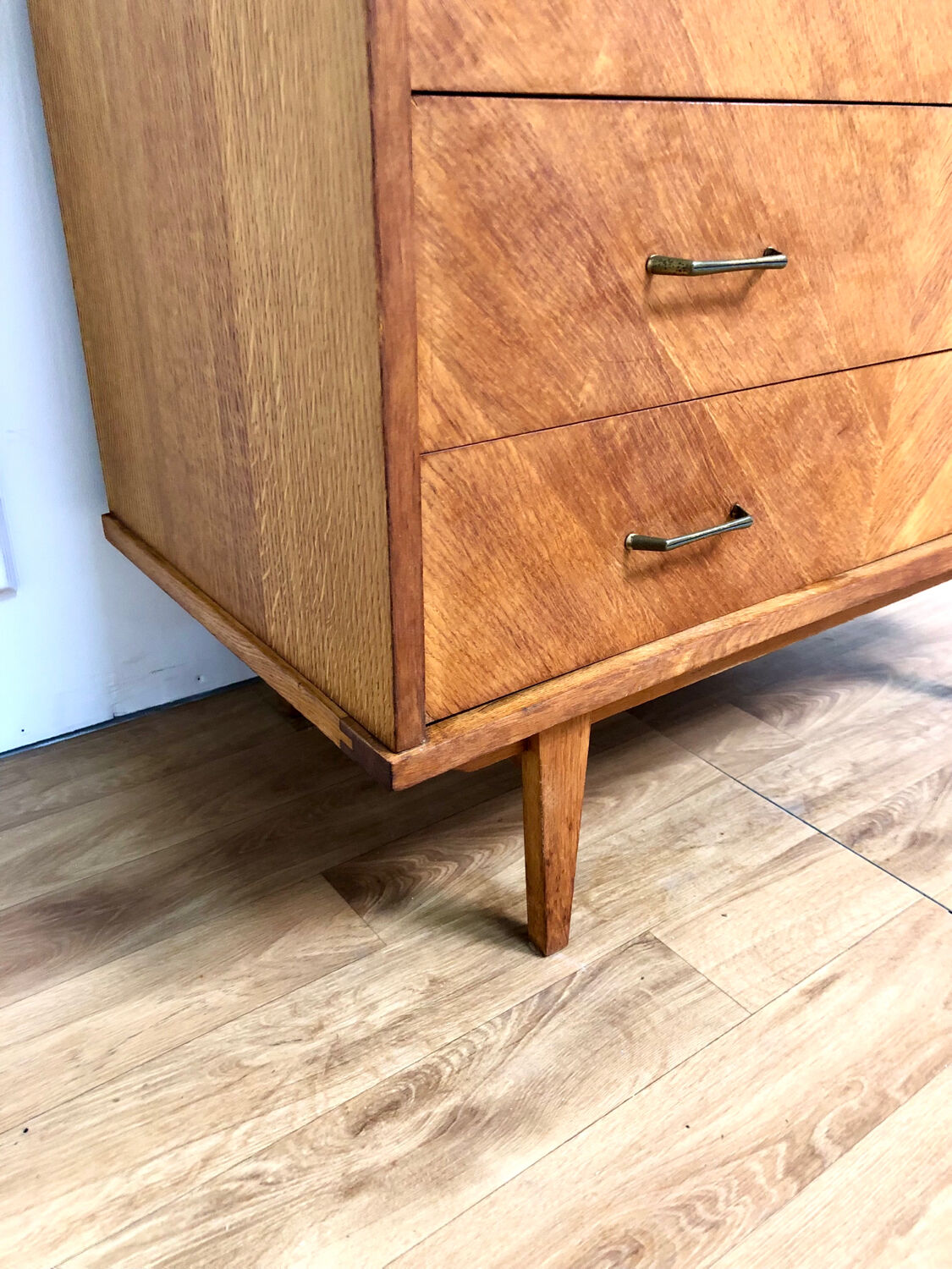 Vintage chest of drawers bobbin feet