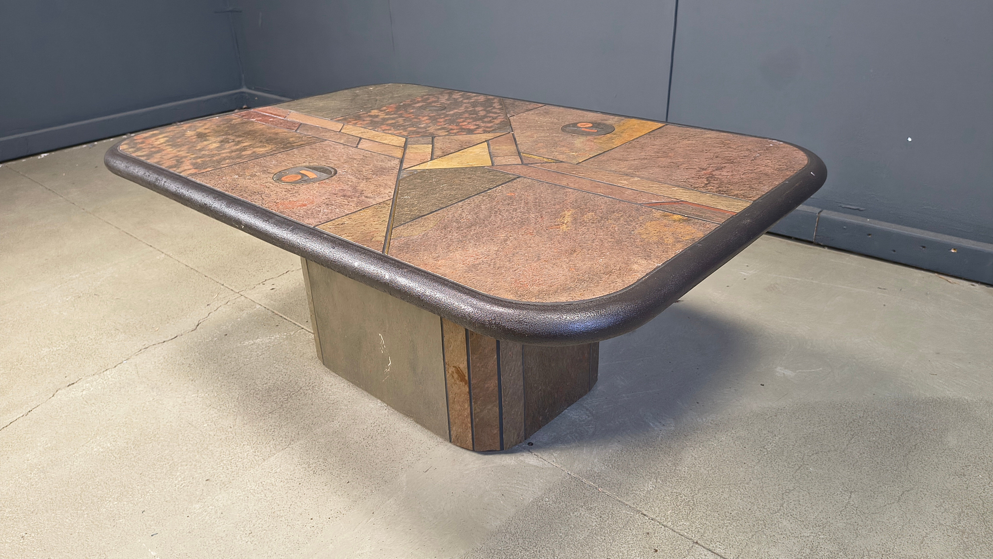 Table basse attribuée à Paul Kingma, années 1980.