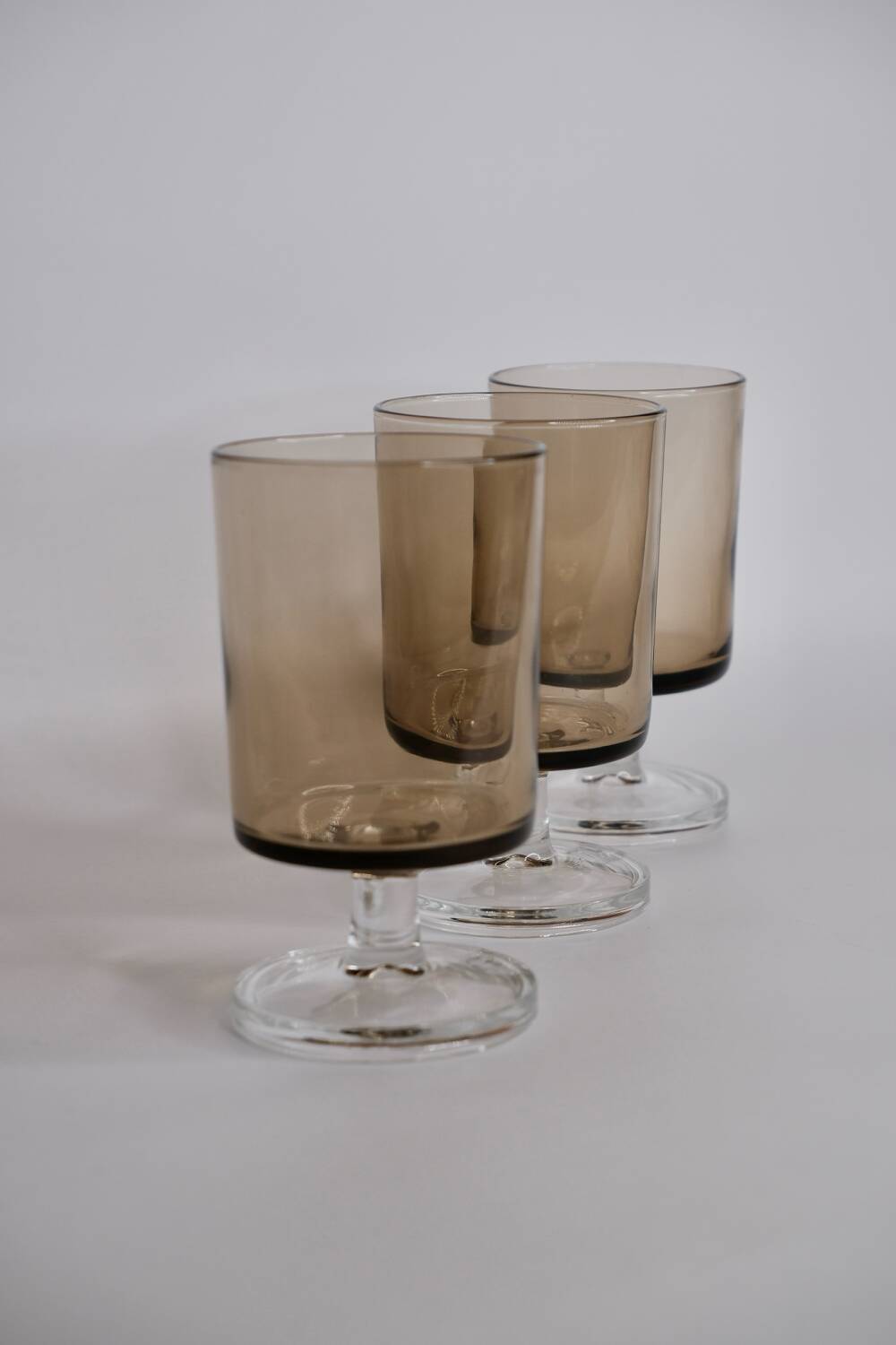 Set of 8 vintage Luminarc smoked stemmed glasses – 70s
