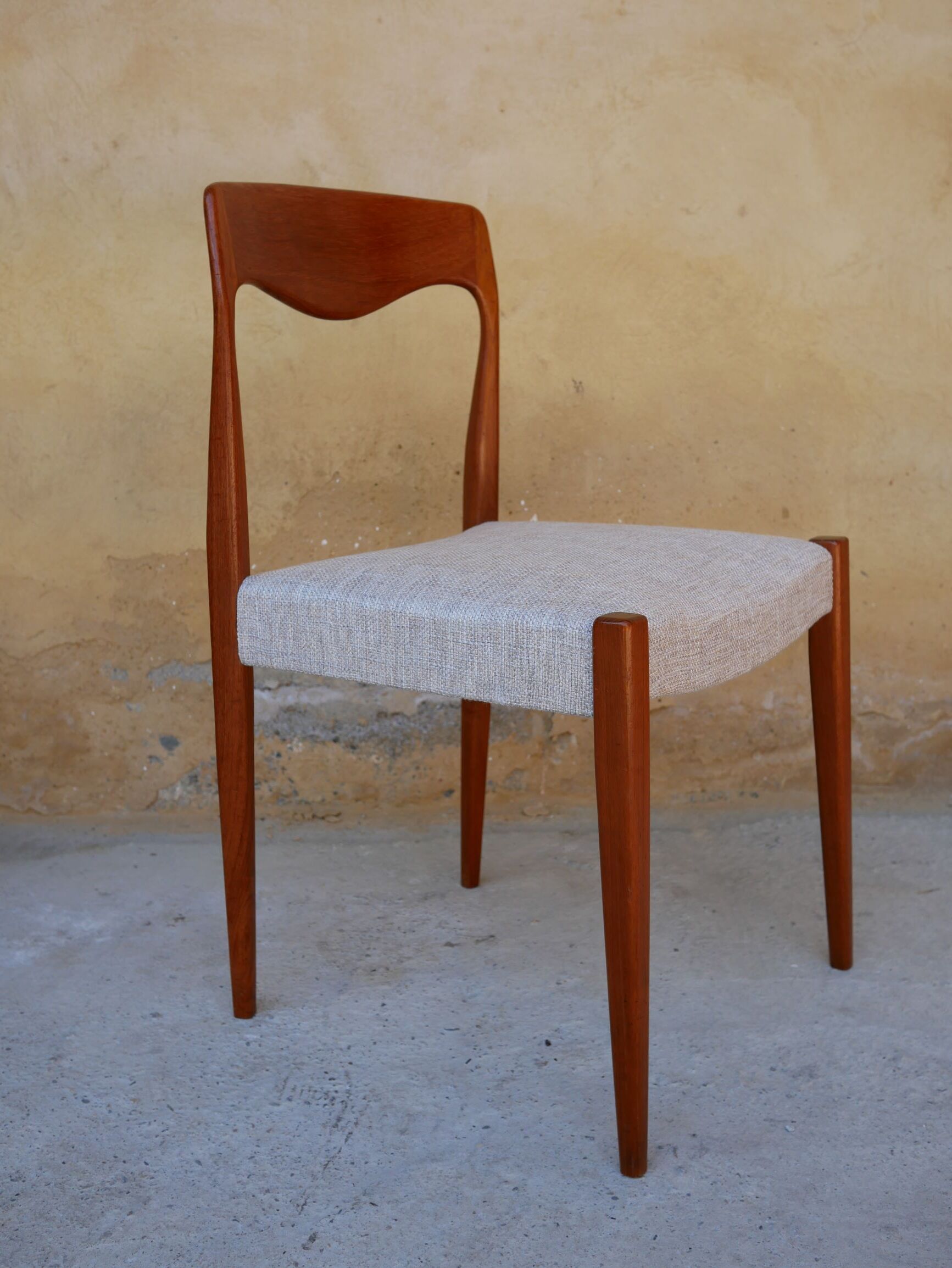 Set of 6 chairs Scandinavian teak by Niels Otto Møller