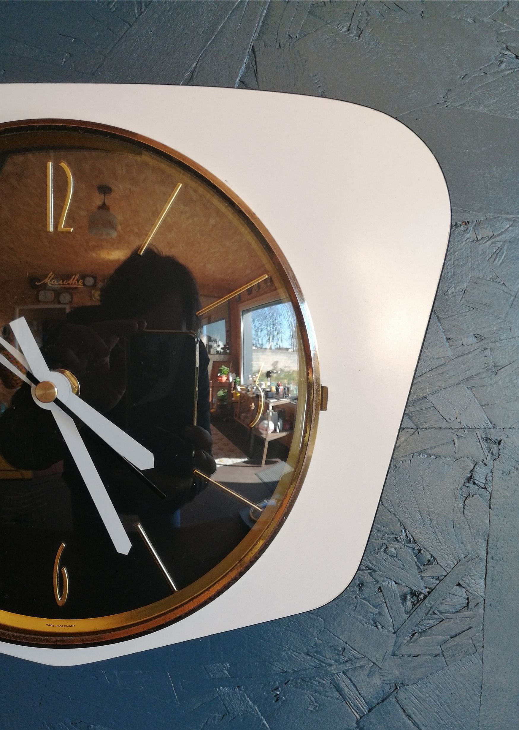 Horloge vintage pendule murale "Mauthe Blanche et Noire"