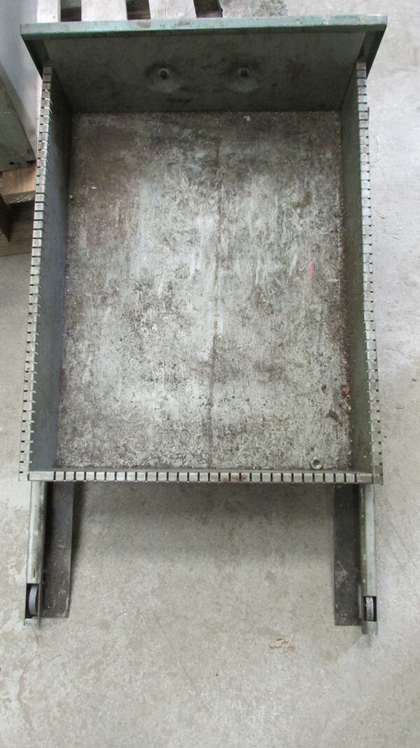 Lot de 5 casiers métalliques