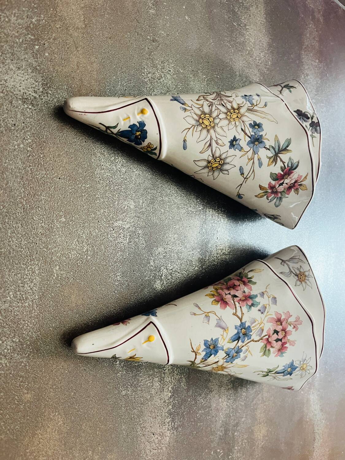 Pair of large bouquet vases, earthenware from Sarreguemines, Righi model.