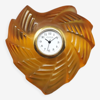 Horloge ambrée étonnante par Lalique en cristal années 1990