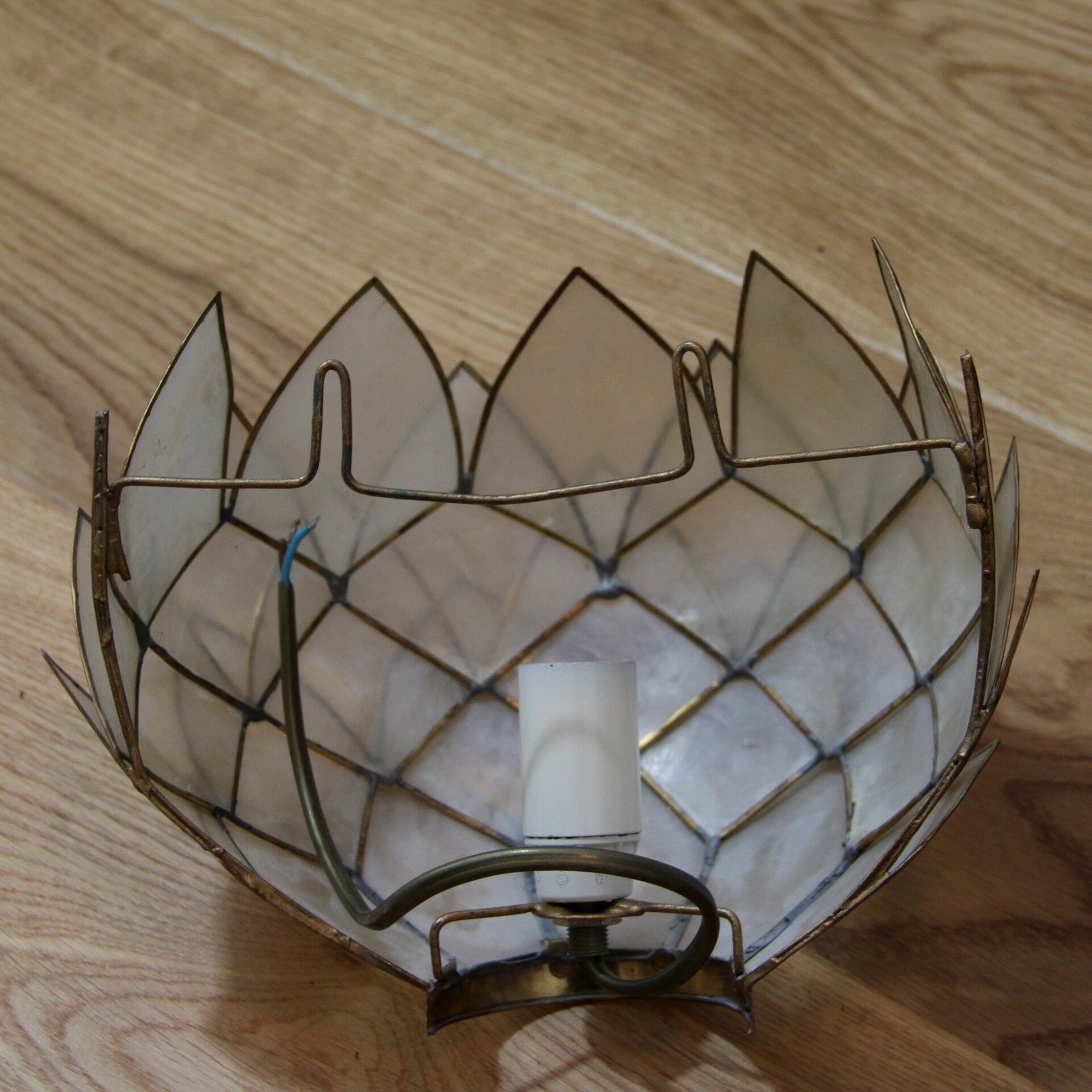 Wall mounted wall light down Pearl and brass, vintage