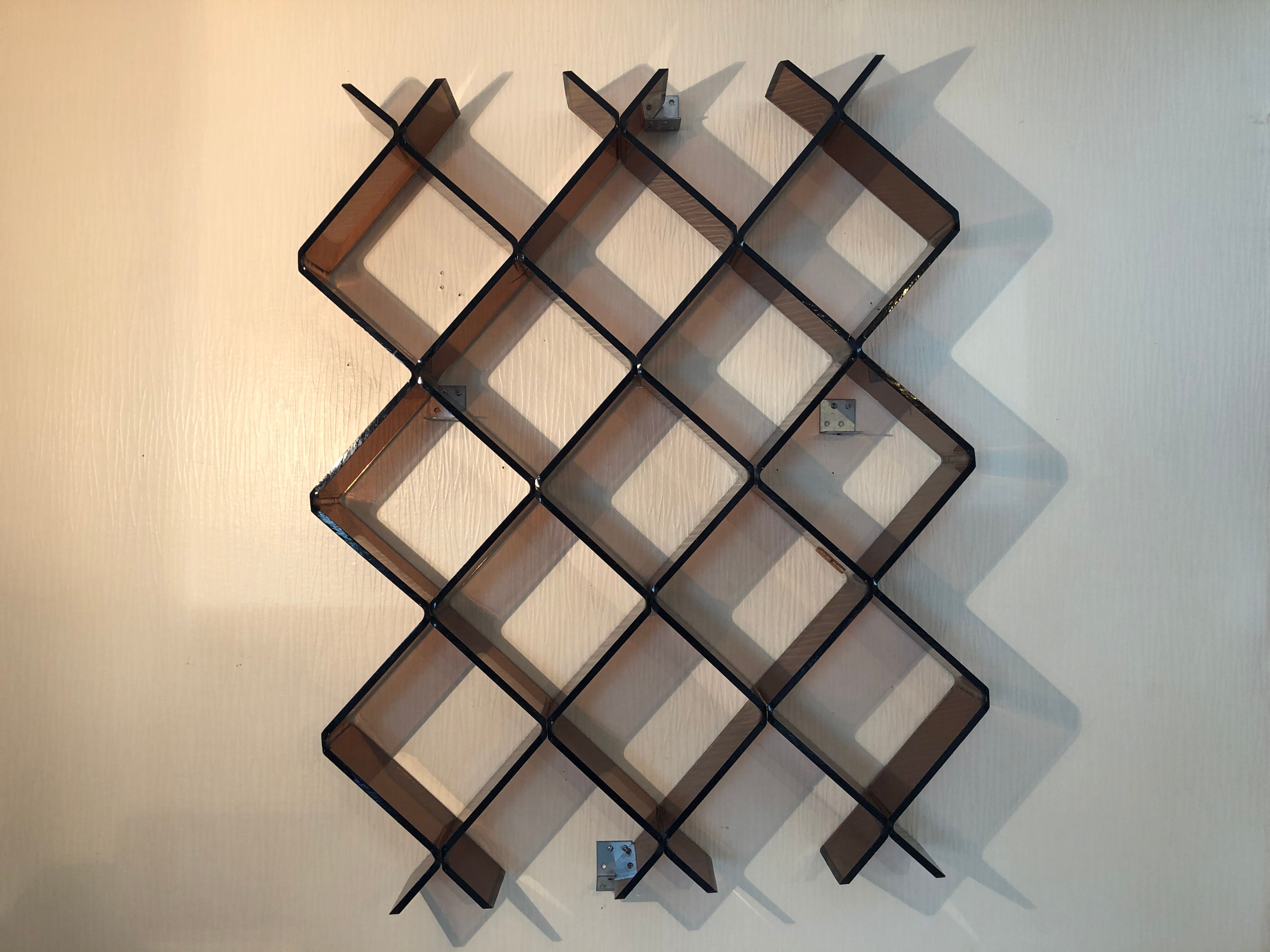 Étagère murale vintage en plexiglas fumé, années 70