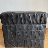 Pouf coffre en cuir noir de Sède