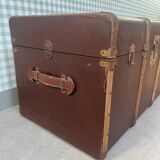 Circled travel trunk