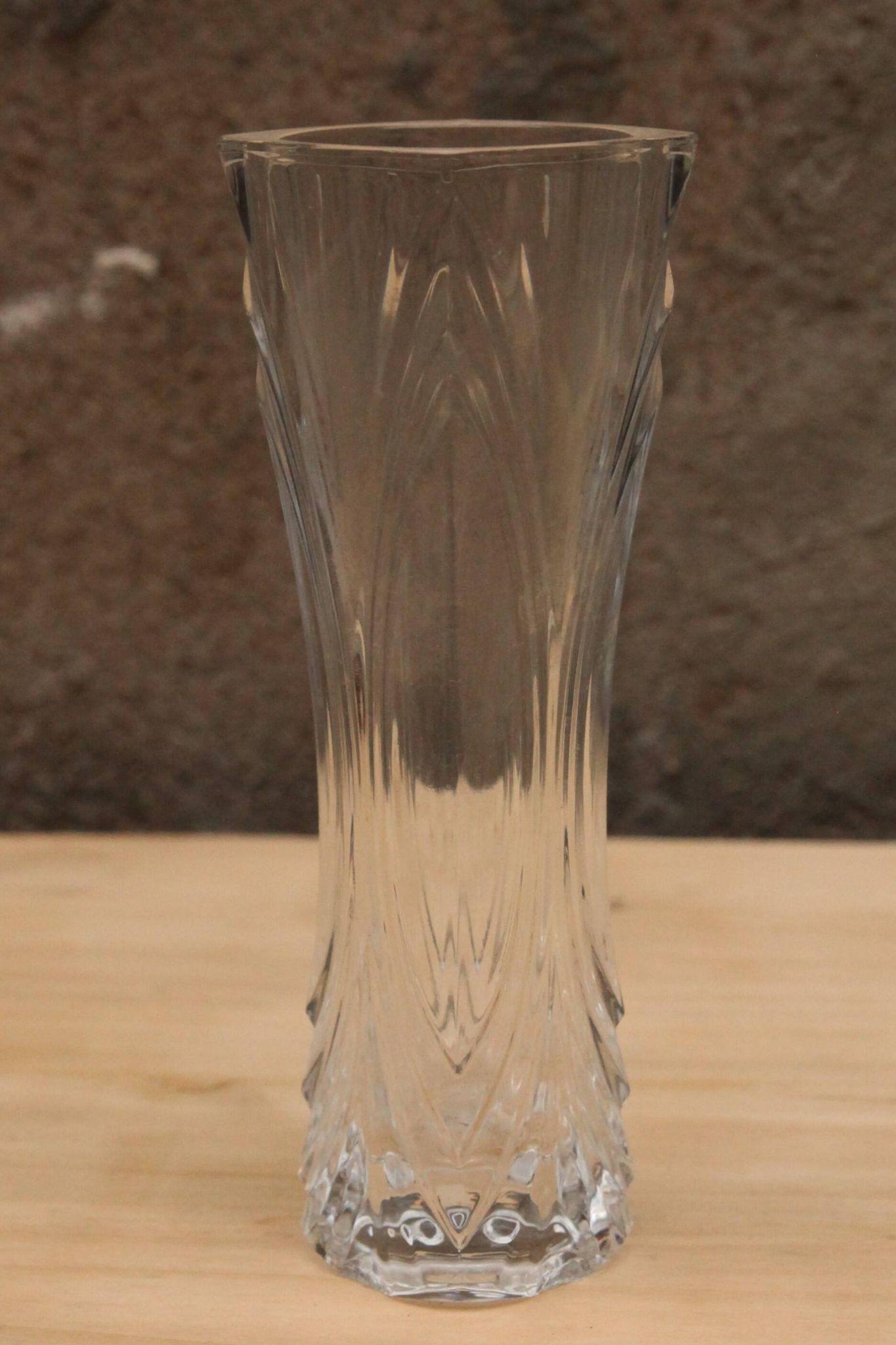 Vase en verre ciselé