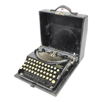 Restored Typewriter/ Remington Portable, USA, 1910s