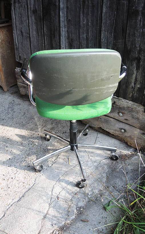 Old Green Swivel Office Chair