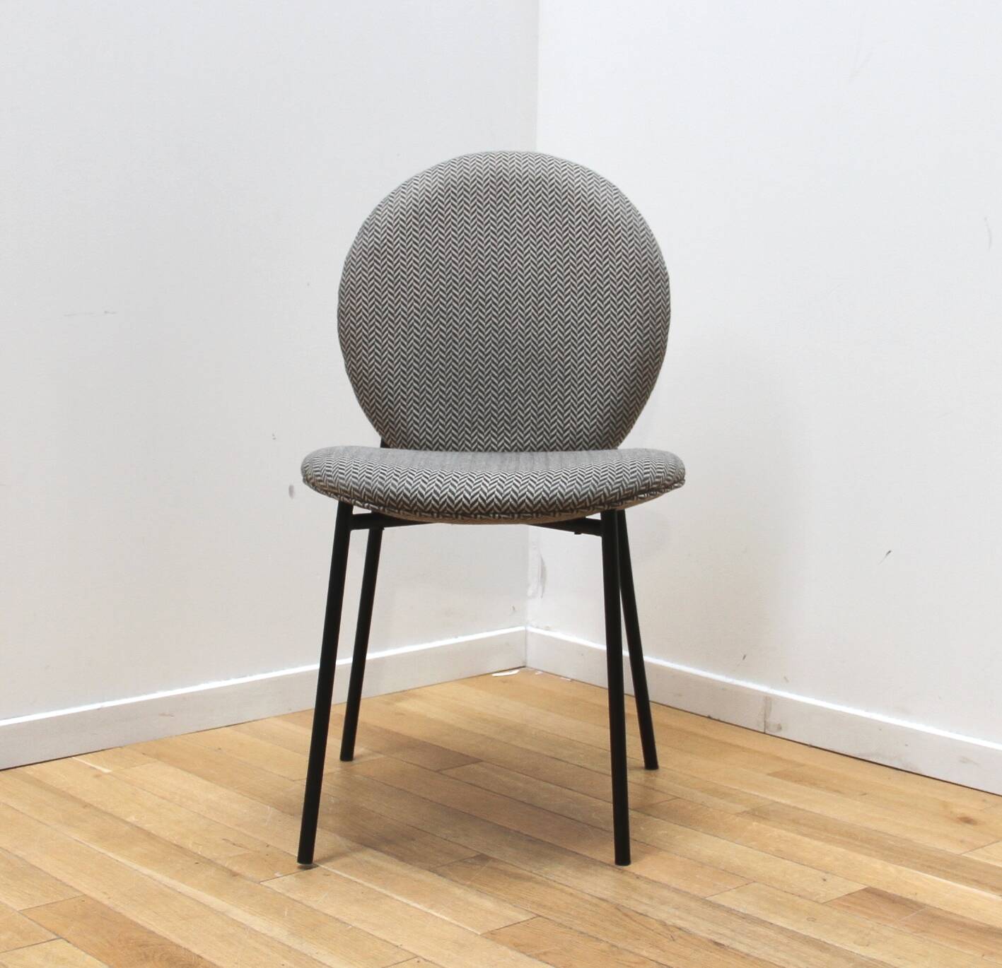 Checkerboard design chair