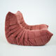 Ensemble de chaise et pouf Togo en velours côtelé framboise