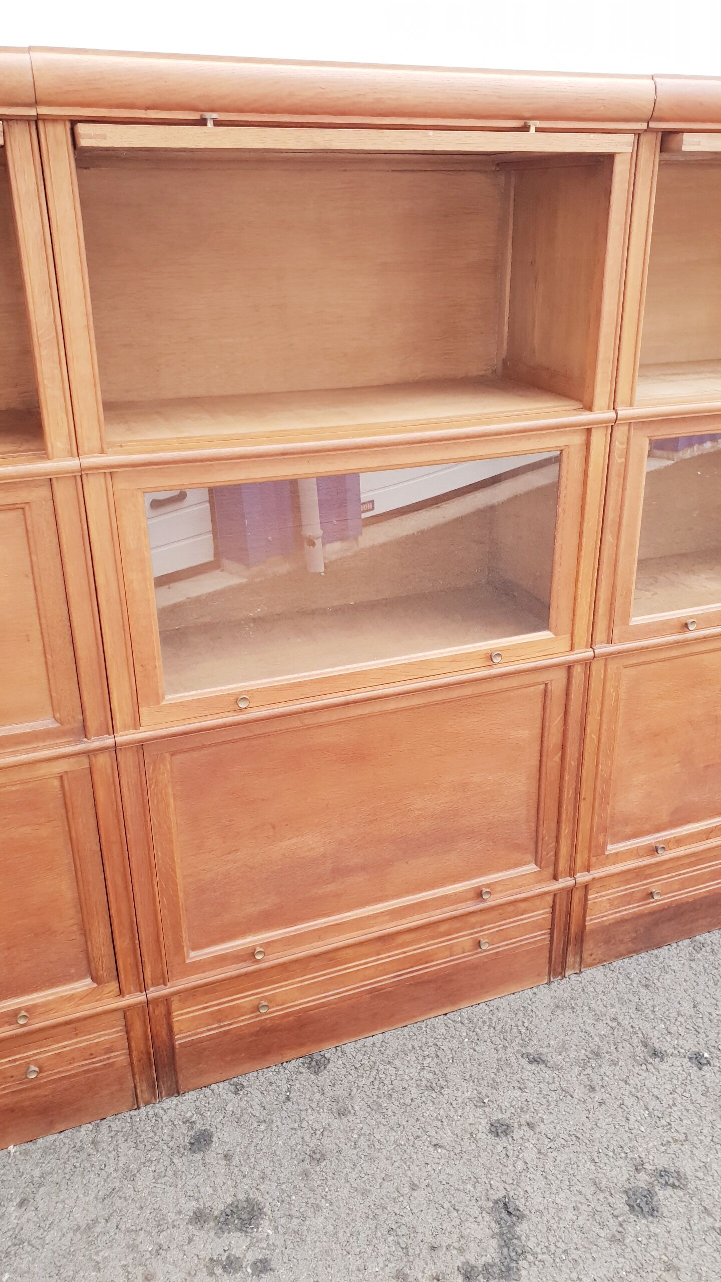 Vintage notary library