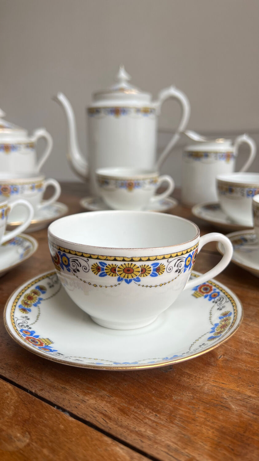 Ancien service à café en porcelaine de Limoges – années 1920
