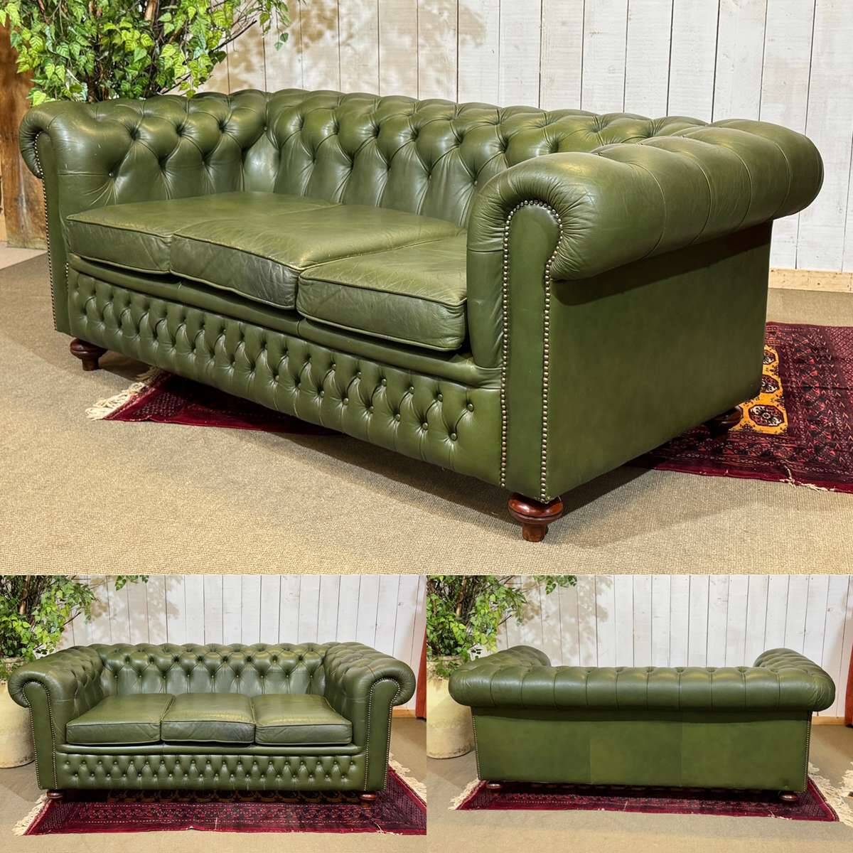 Chesterfield leather 3-seater sofa with mahogany legs - English craftsmanship