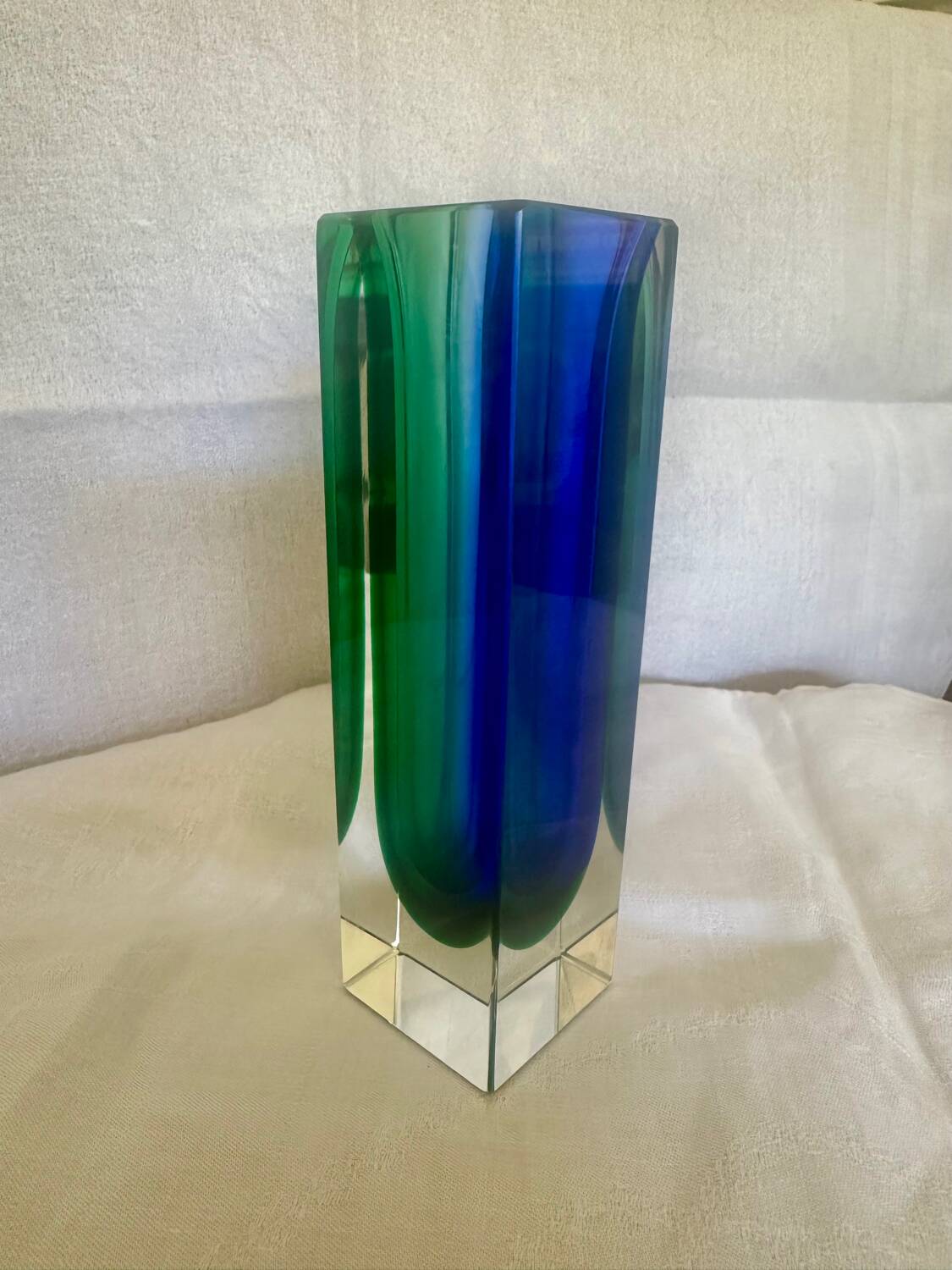 Small Geometric Sommerso Vase by Flavio Poli Edited by Mandruzatto