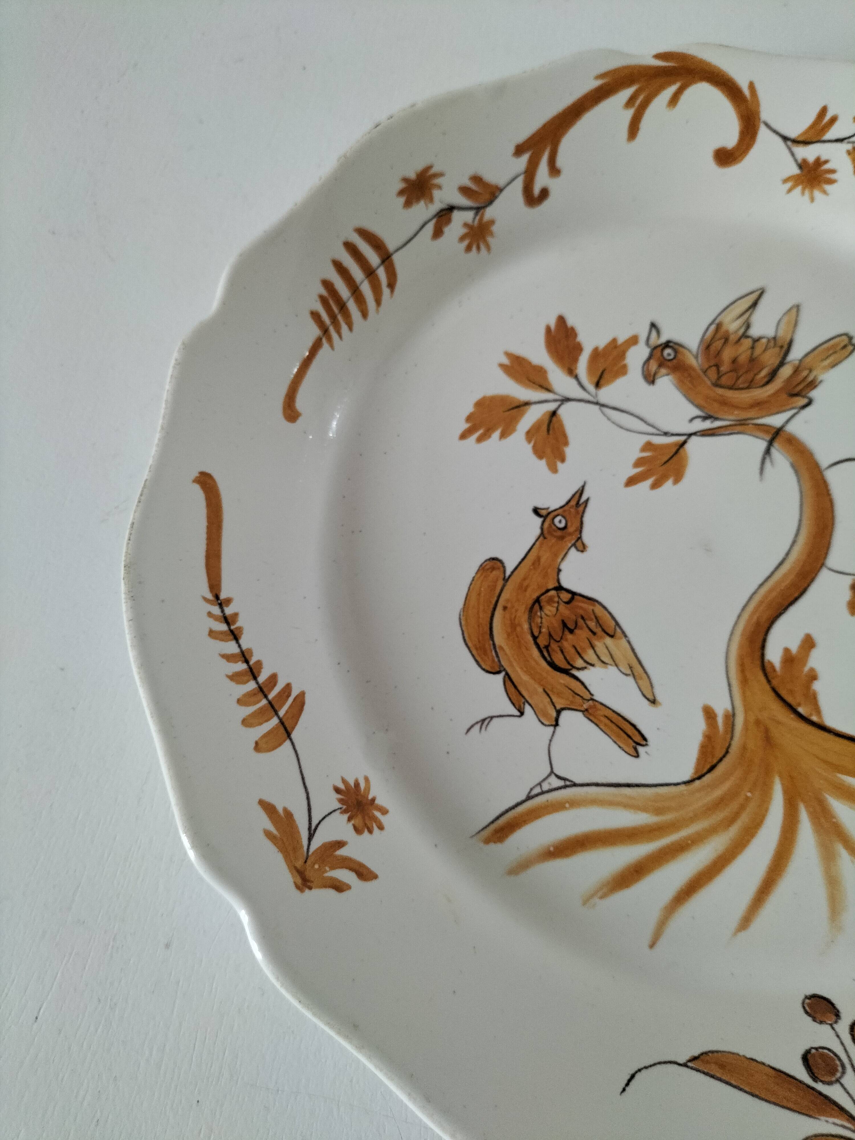 Antique Moustiers style plate, Museums of France edition