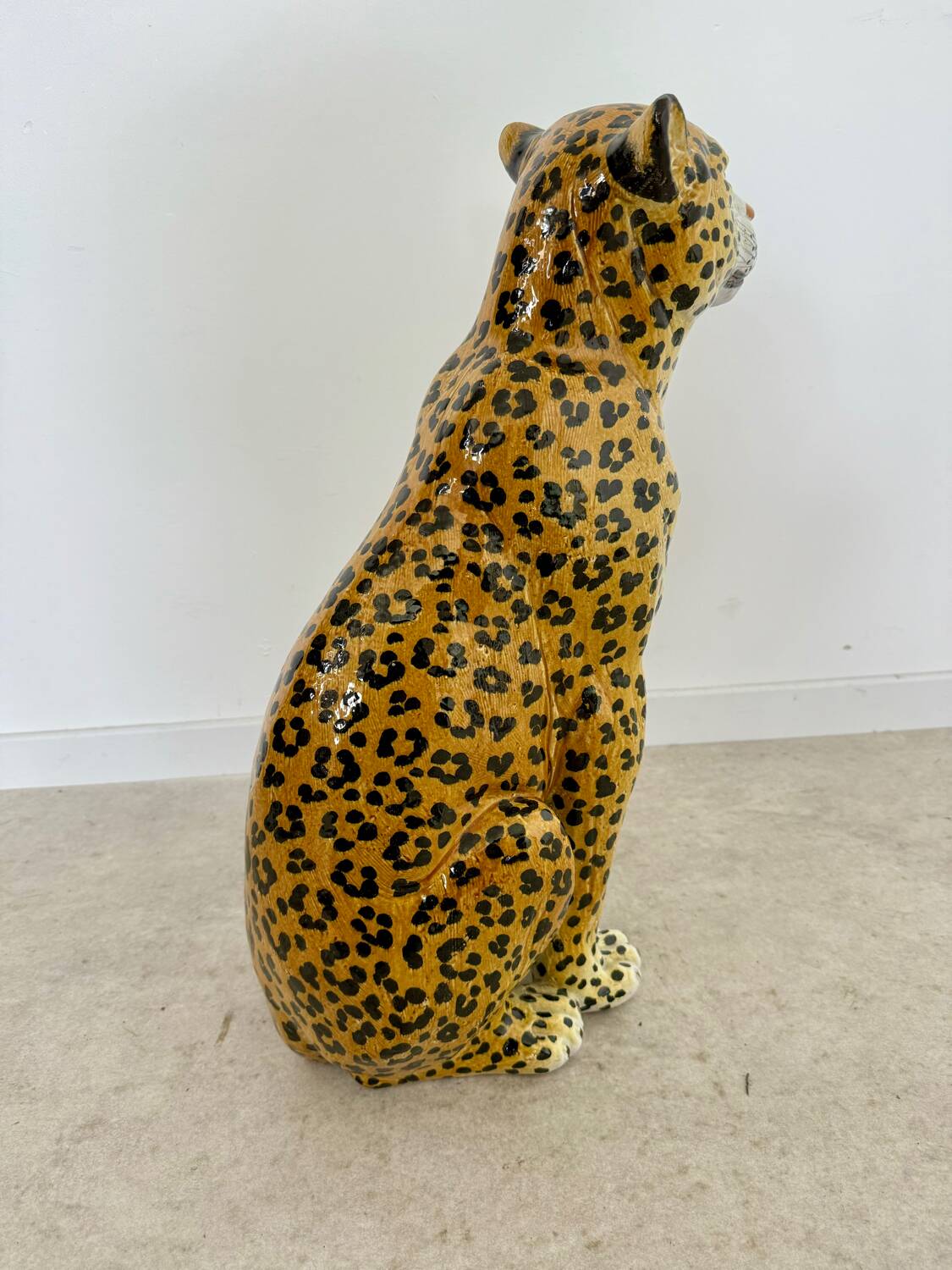 Antique terracotta leopard sculpture from the 70s vintage Italian design