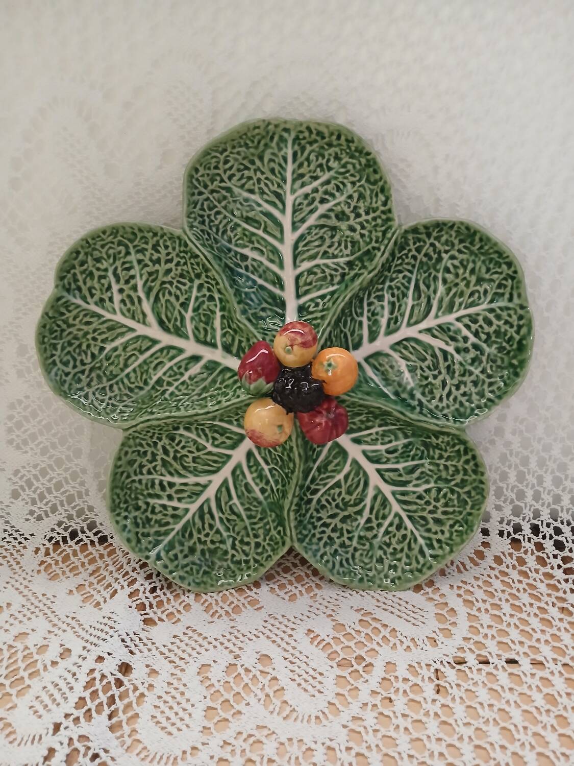 Cabbage leaf slushie dish