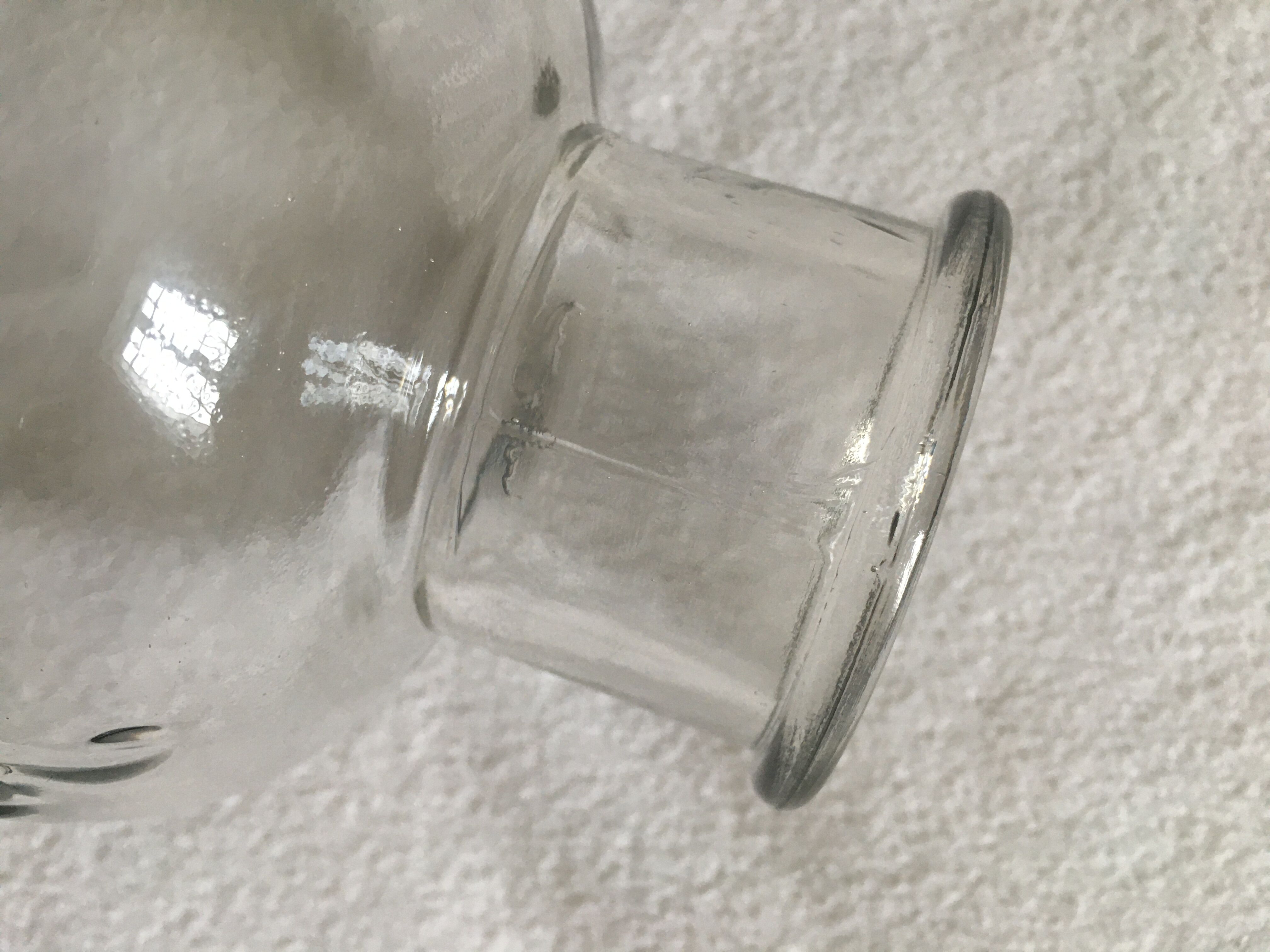 Measuring apothecary pot